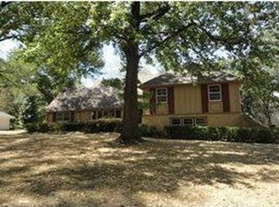 11300 Glen Arbor Ter, Kansas City, MO 64114