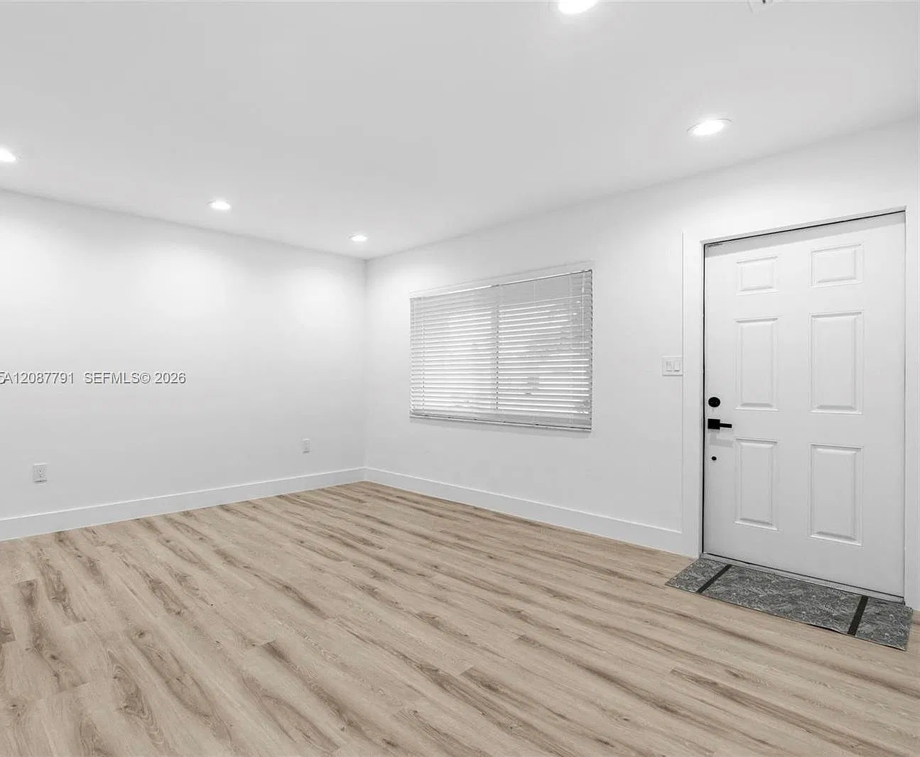 South Hollywood Amd Plat — Photo 4