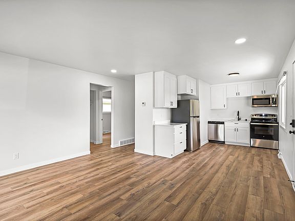 5th image of 9 Simonson Blvd #4