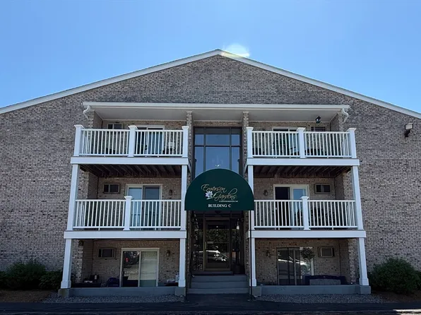 200 Manning St APT 19C, Hudson, MA 01749