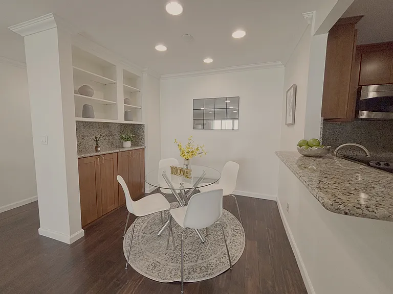 360 S Euclid Ave #126 — Photo 2
