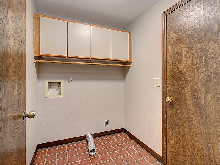 1114 SE 106th Ct — Photo 6
