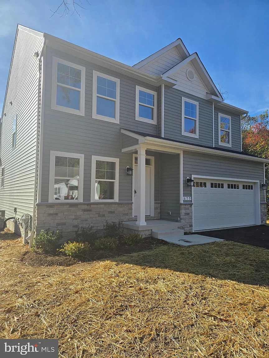 675 Powhatan Beach Rd photo 1