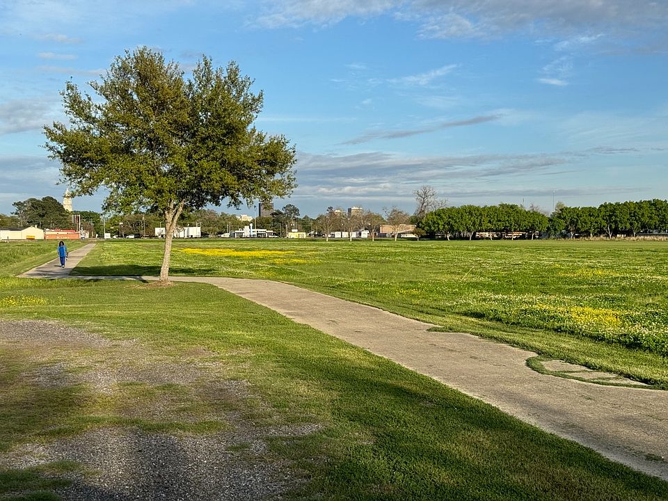 1st image of Florida Ave Tract A & B