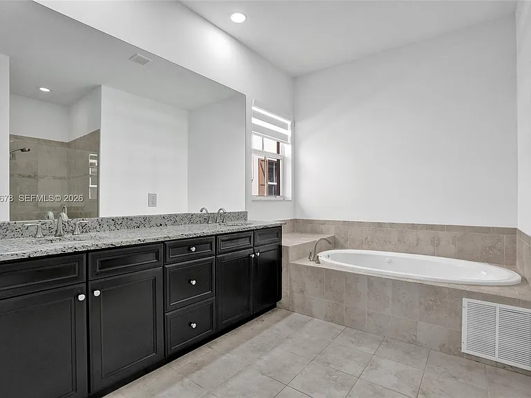 10340 Lake Vista Ct — Photo 79