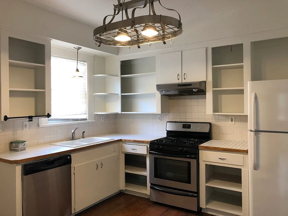 Building Photo - 407 West 35th Street
