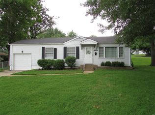 10367 Ashbrook Dr, Saint Louis, MO 63137
