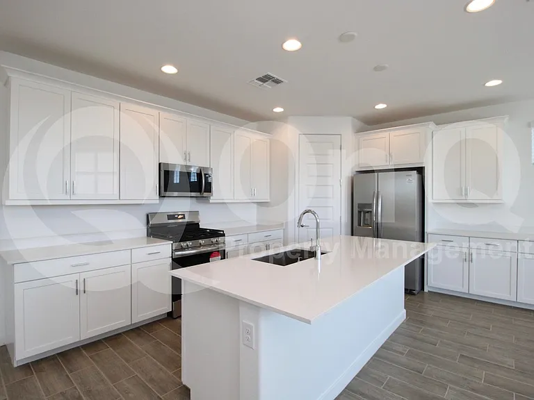8239 E Petunia Ave — Photo 31