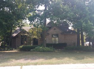 400 Antoinette Dr, Rochester Hills, MI 48309