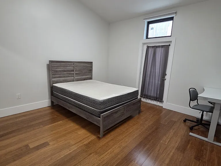 2550 Regent St #9 — Photo 25