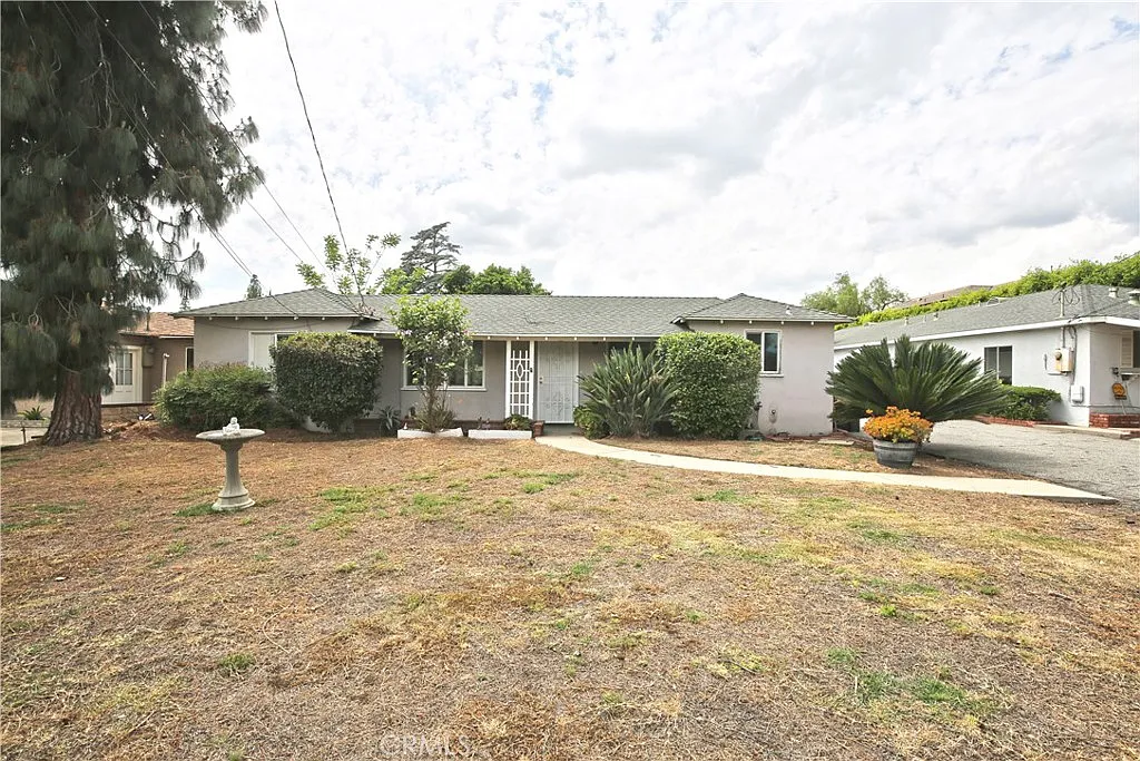 2 bed, 784 sqft, $2,800 — Photo 1
