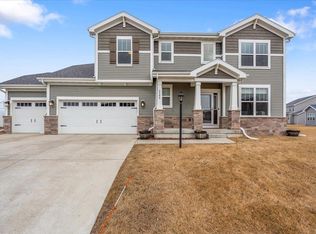 2584 Red Bud Ln, Sun Prairie, WI 53590