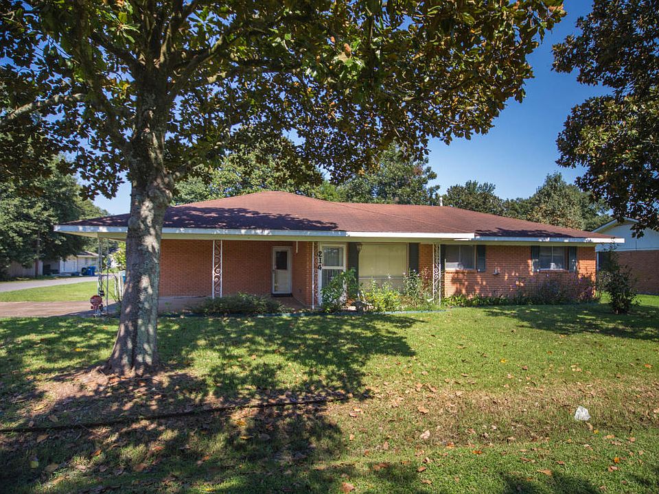 1st image of 214 Belle Homme Dr