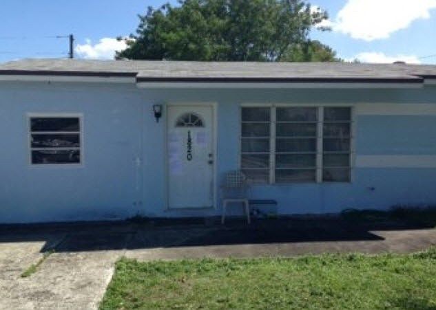 2nd image of 1820 SW 68th Ave