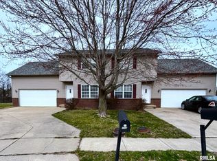 11 Dawson Cir, Riverton, IL