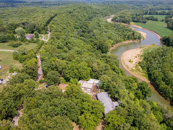 1900 Mill Hill Rd, Saint Clair, MO 63077