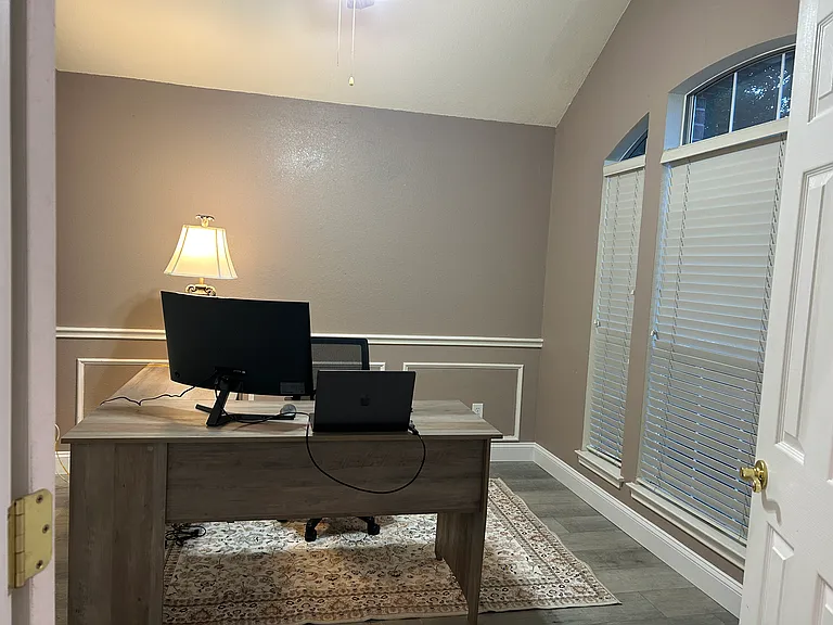 9901 Laurel Ln — Photo 12