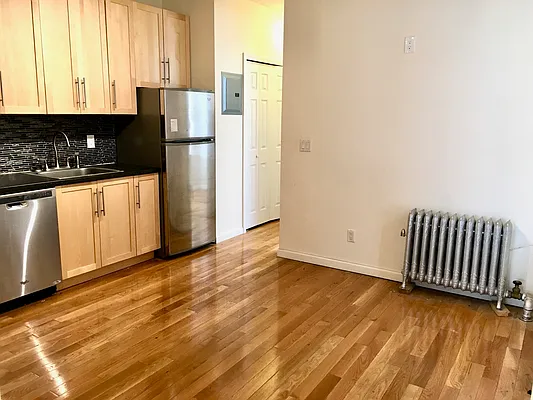 Rented by Corcoran | media 34