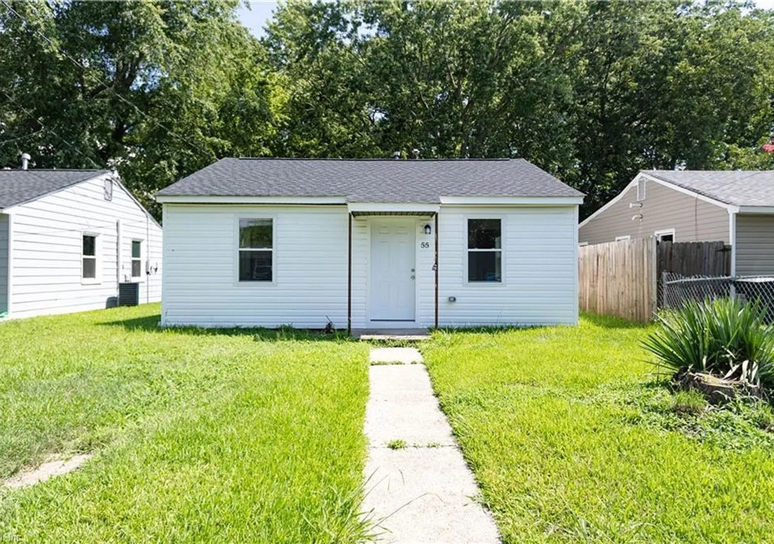 3 Bdr 1bth Fully Renovated — Photo 1