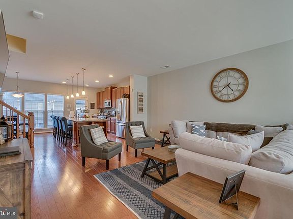 3rd image of 204 Shields Rd