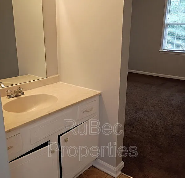 913 Nottingham Dr #33 — Photo 12