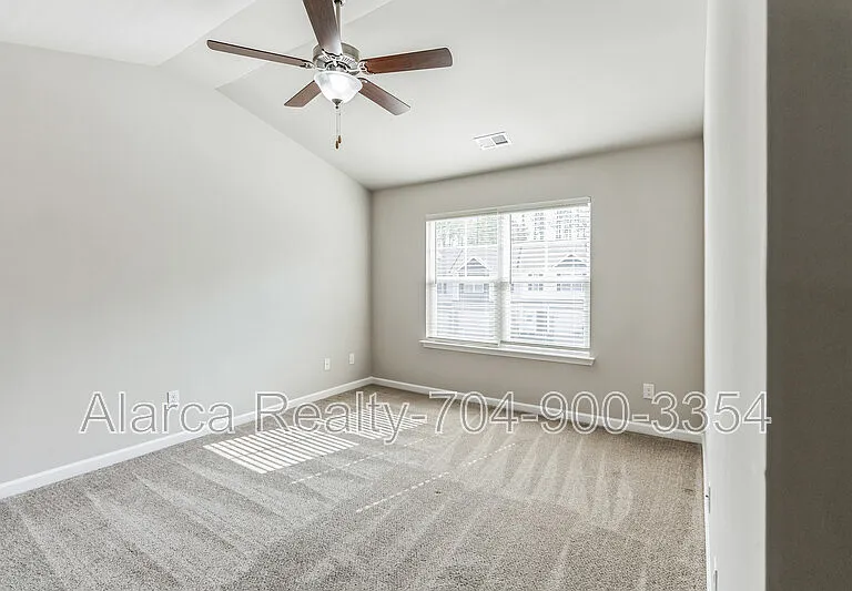 7213 Somerford Rd — Photo 9