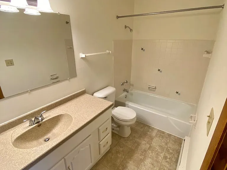 Reid Terrace — Photo 7