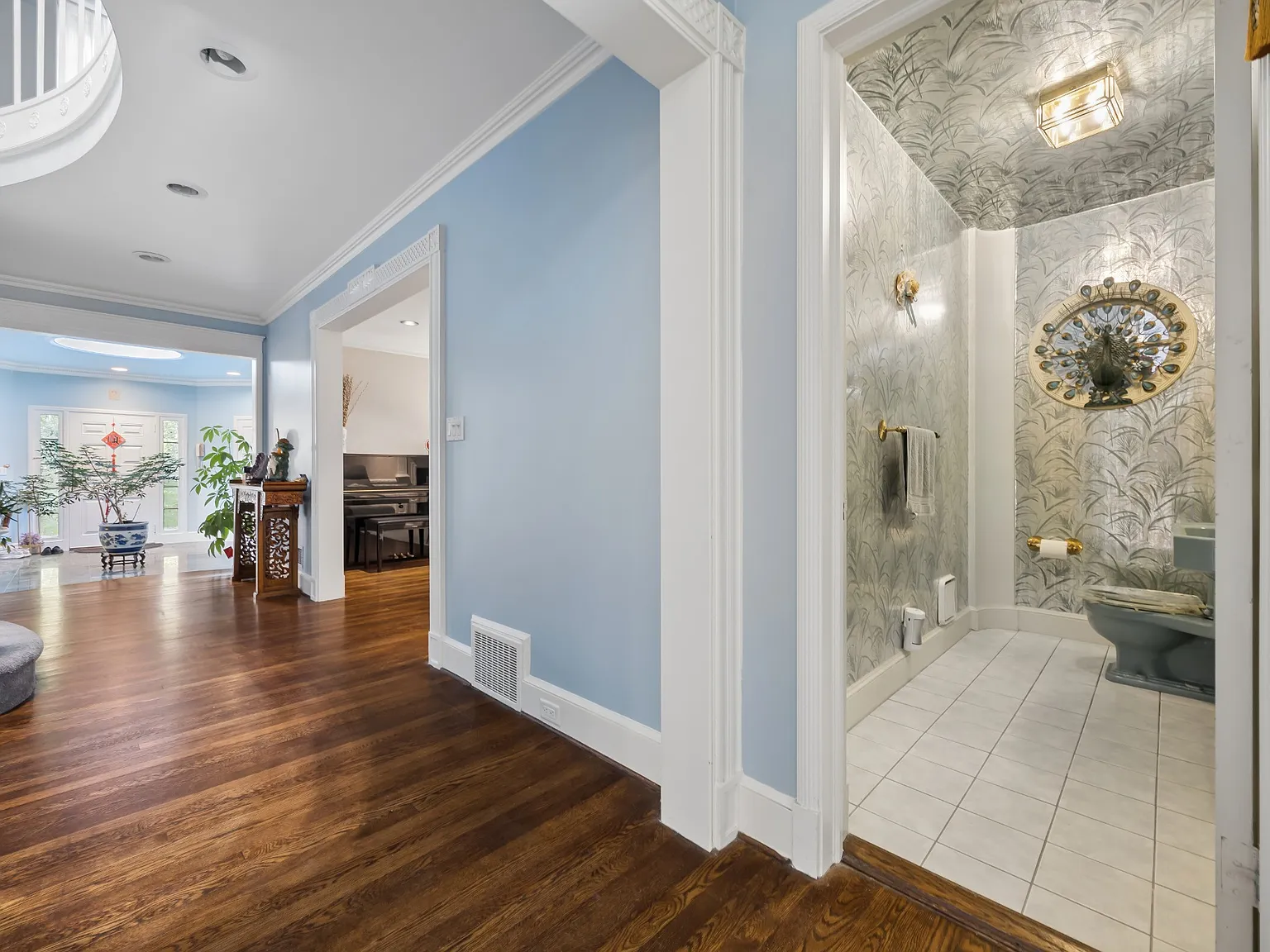 5 bed, 5000 sqft, $15,000 — Photo 4