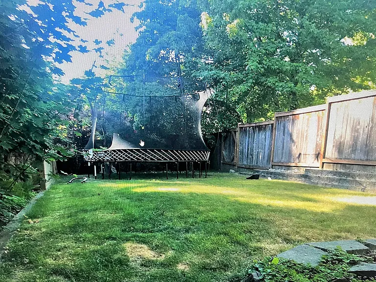 11128 NE 37th Ct — Photo 25