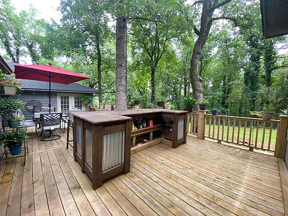 4th image of 1706 Hilltop Dr