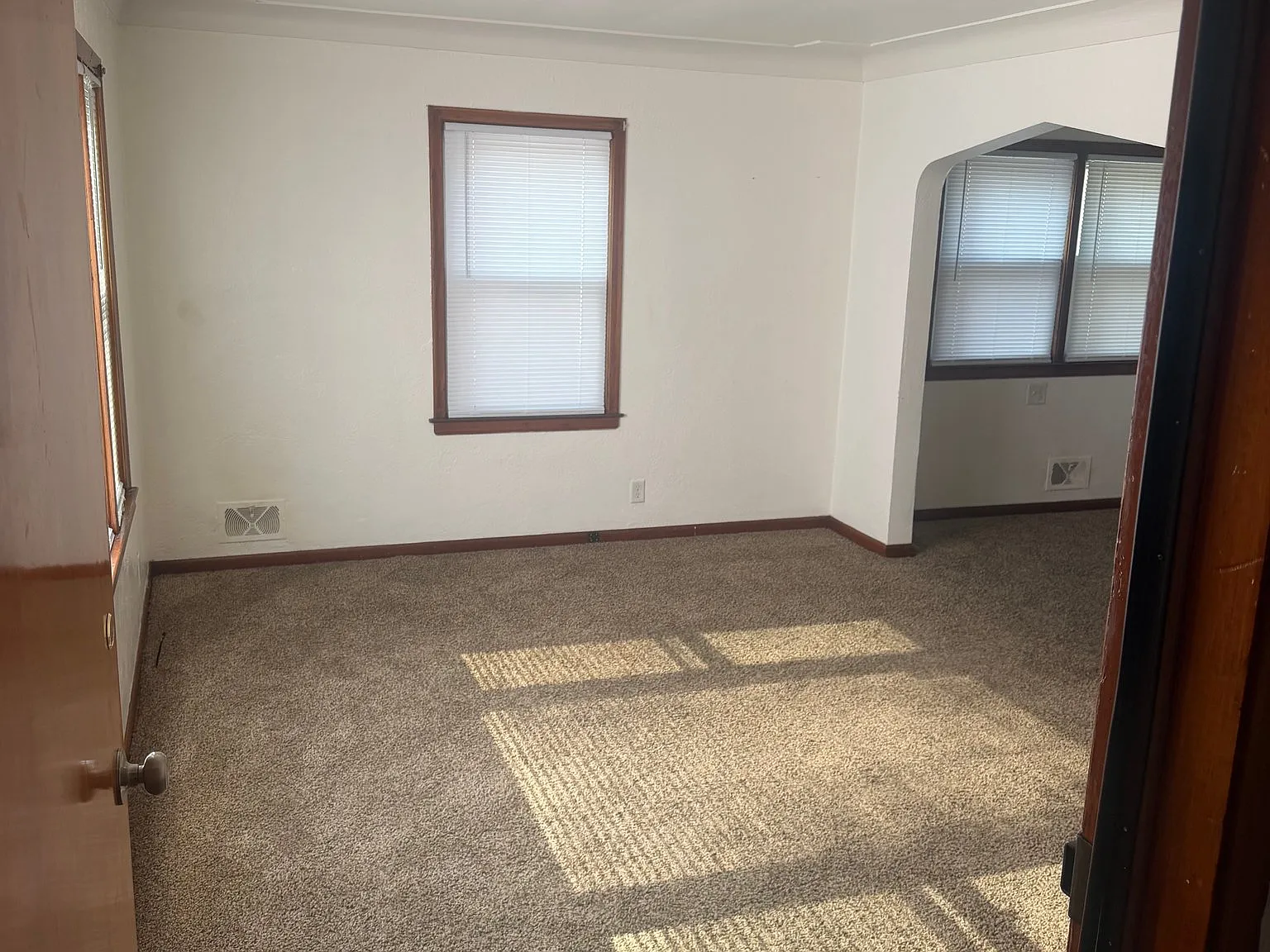 Quiet two unit duplex — Photo 4