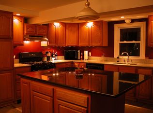 420 Darlington Rd, Syracuse, NY 13208