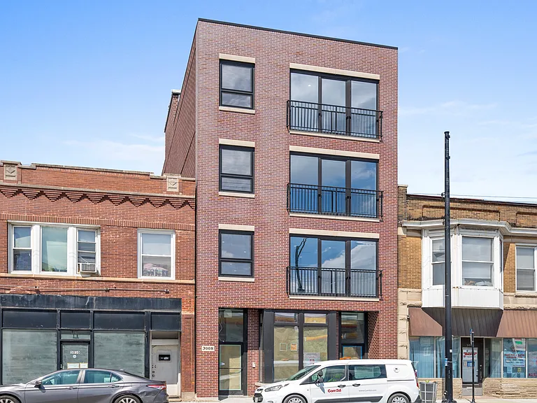 3008 W Belmont Ave #3 — Photo 22