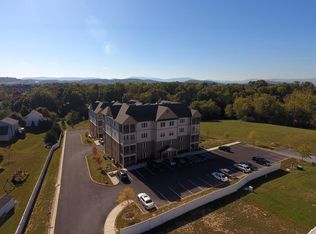 31 Gables East Way APT 104, Fishersville, VA 22939