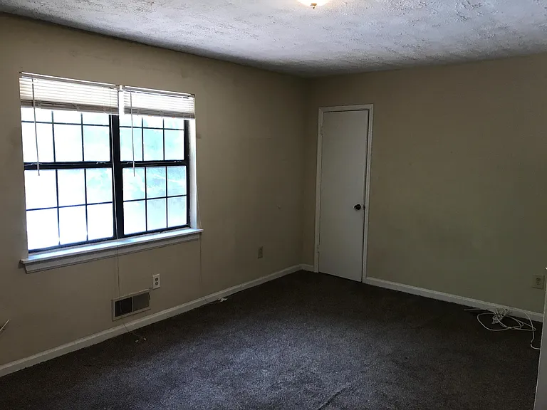 5144 Highpoint Rd #4 — Photo 6