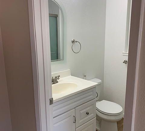 4th image of 7003 Butterball Way
