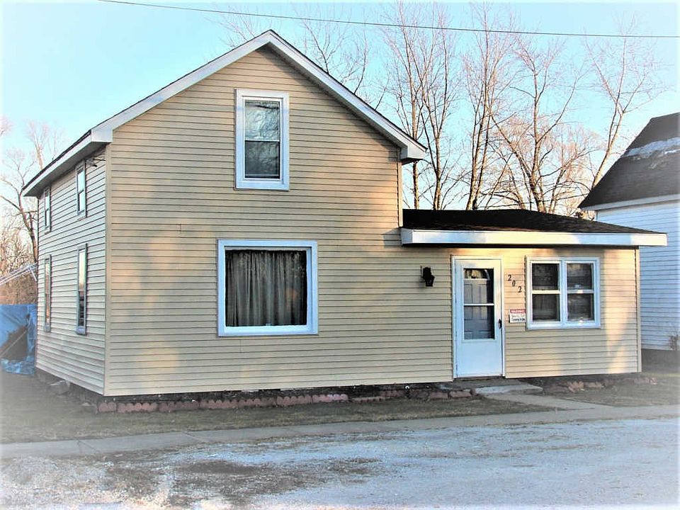 2nd image of 202 N Bridge St