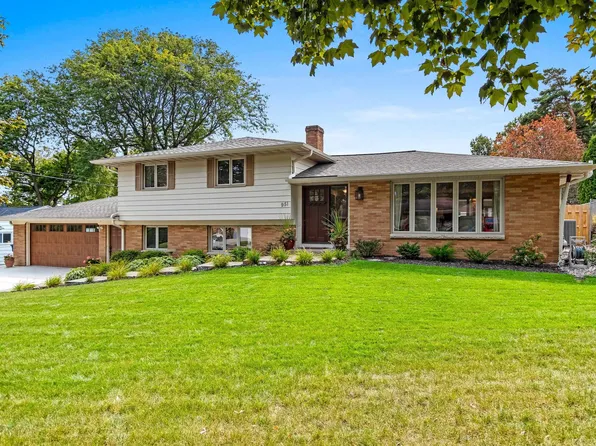 951 La Croix Ave, Green Bay, WI 54304