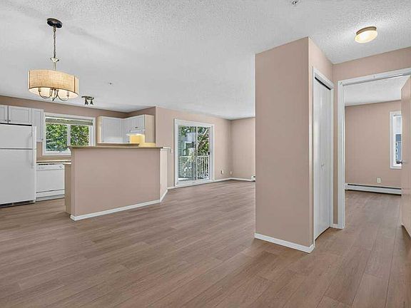 2nd image of 604 W 8th St SW #3301