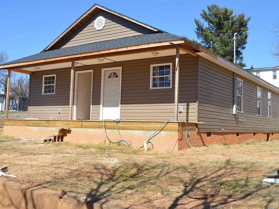 1st image of 1012 Pierce St