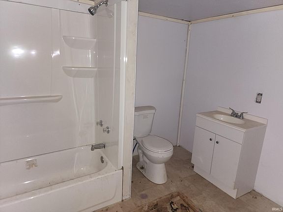 2nd image of 524 E Northern Ave