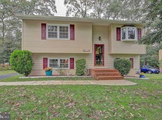 650 Cedar Dr, Pasadena, MD