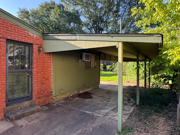 1843 Whitehead Dr, Southaven, MS 38671