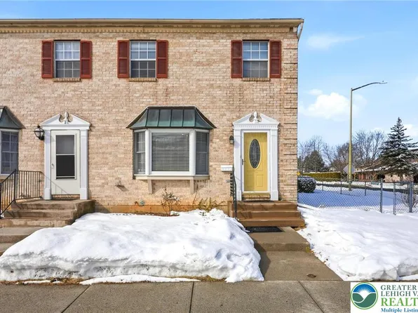 1 Lincoln Pl, Whitehall, PA 18052