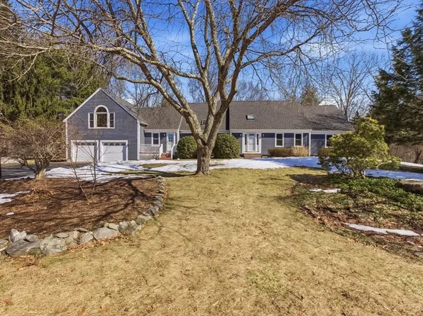 58 Kelleher St, Marlborough, MA 01752
