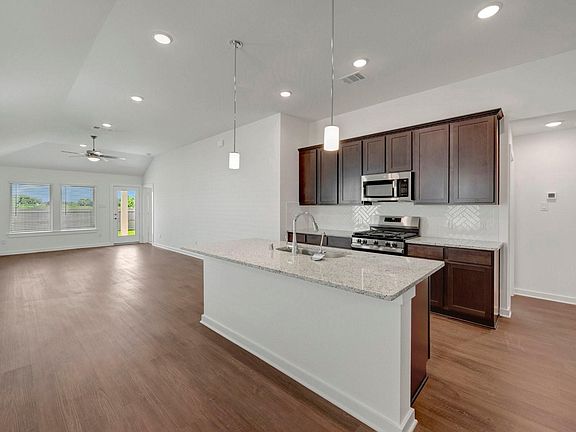 4th image of 32535 Summer Vista Ln