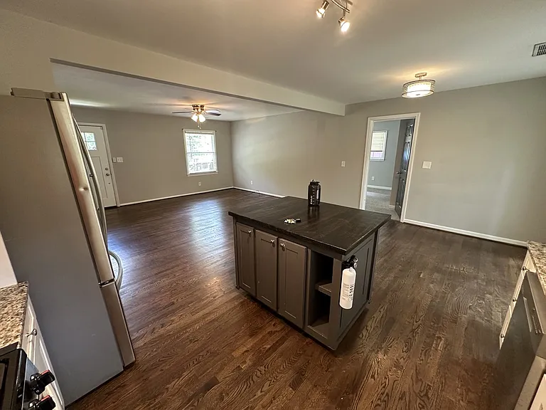 2929 Fantasy Ln — Photo 4