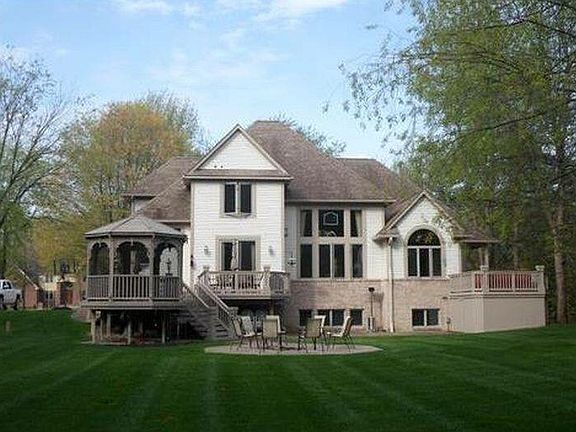 2nd image of 904 Mystic Woods Dr