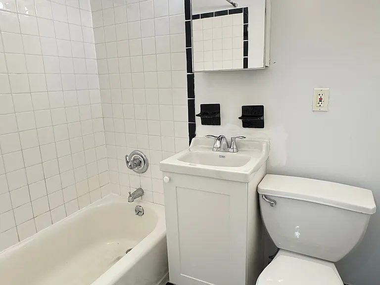 157 E 3rd St #2B — Photo 7