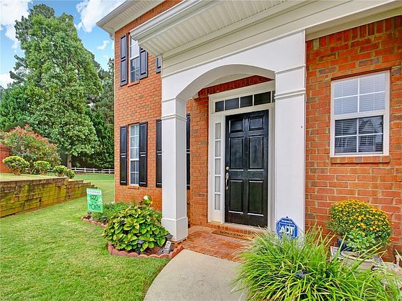 2nd image of 100 McIntosh Place Dr